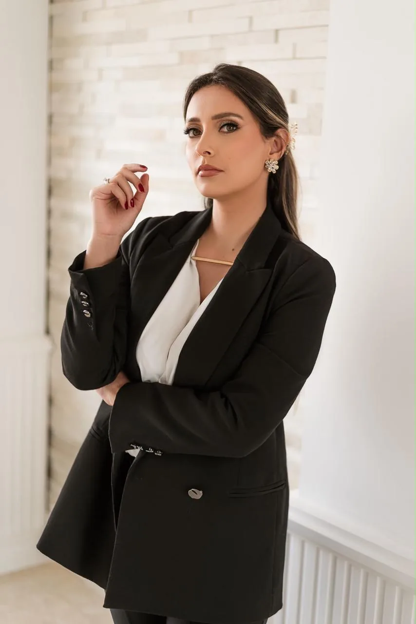 Retrato de Giovana Oliveira Franco