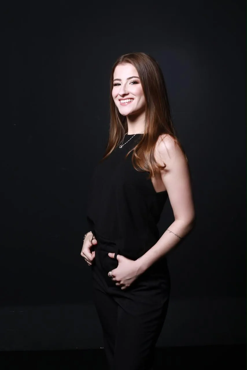 Retrato de Juliana Farah Lopes